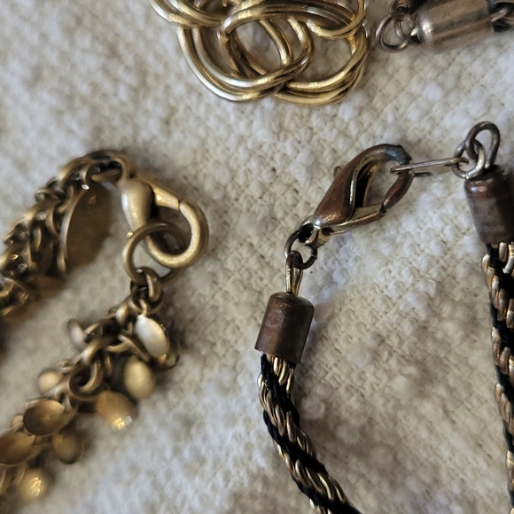 4 gold bracelets - Picture 9 of 10